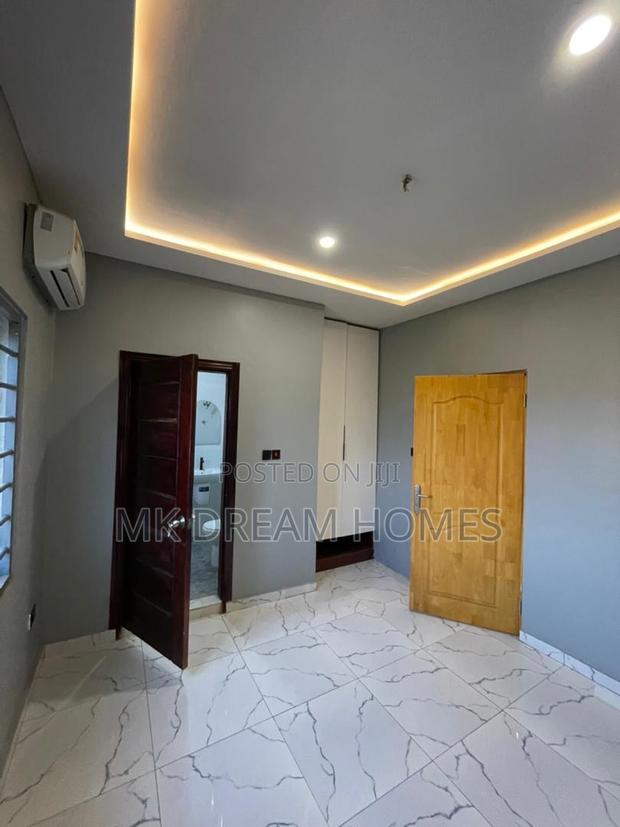 3bdrm House in Lake Side Estate for sale photo 7