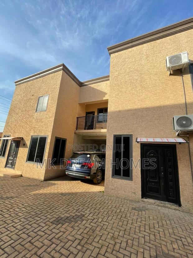 3bdrm House in Lake Side Estate for sale photo 2
