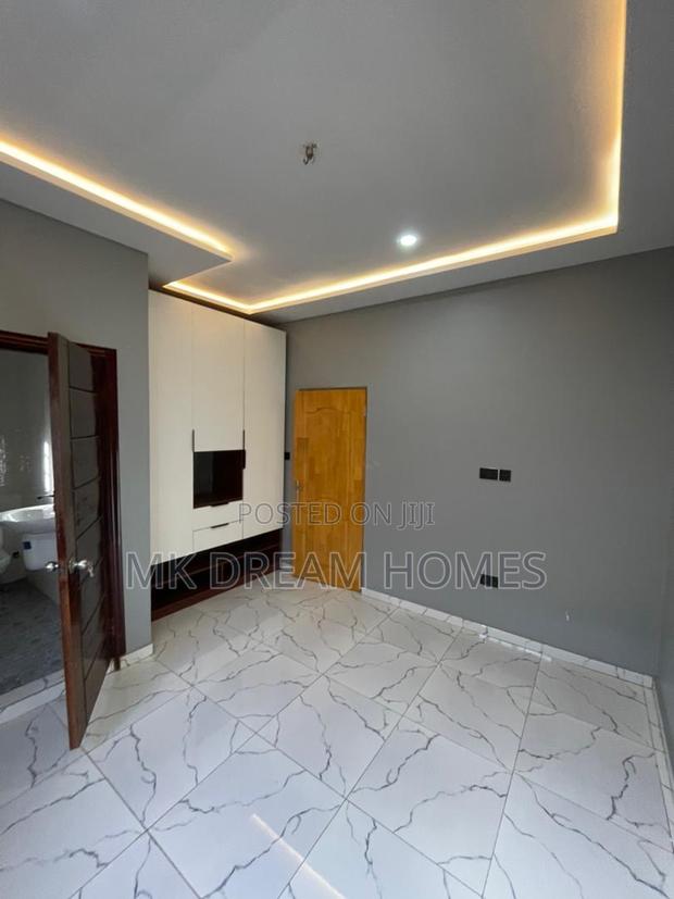 3bdrm House in Lake Side Estate for sale photo 9