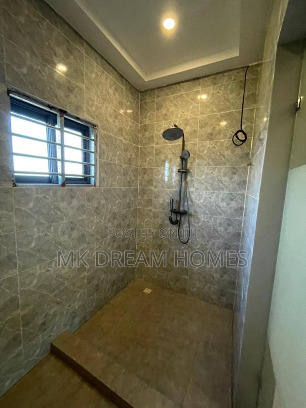 3bdrm House in Lake Side Estate for sale photo 10