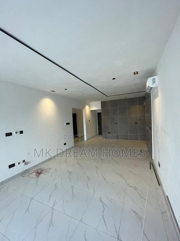 3bdrm House in Lake Side Estate for sale photo 3