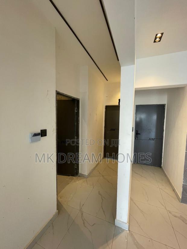 3bdrm House in Lake Side Estate for sale photo 4