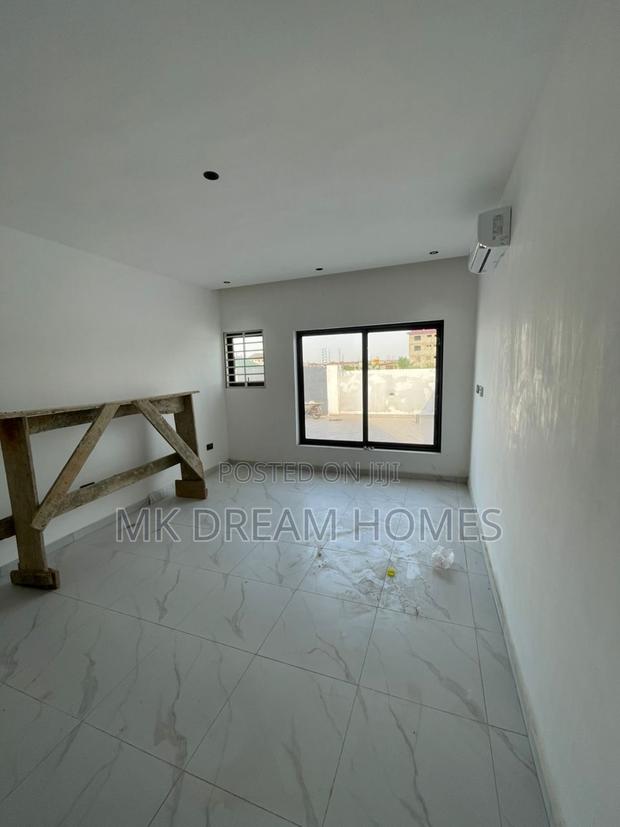 3bdrm House in Lake Side Estate for sale photo 5
