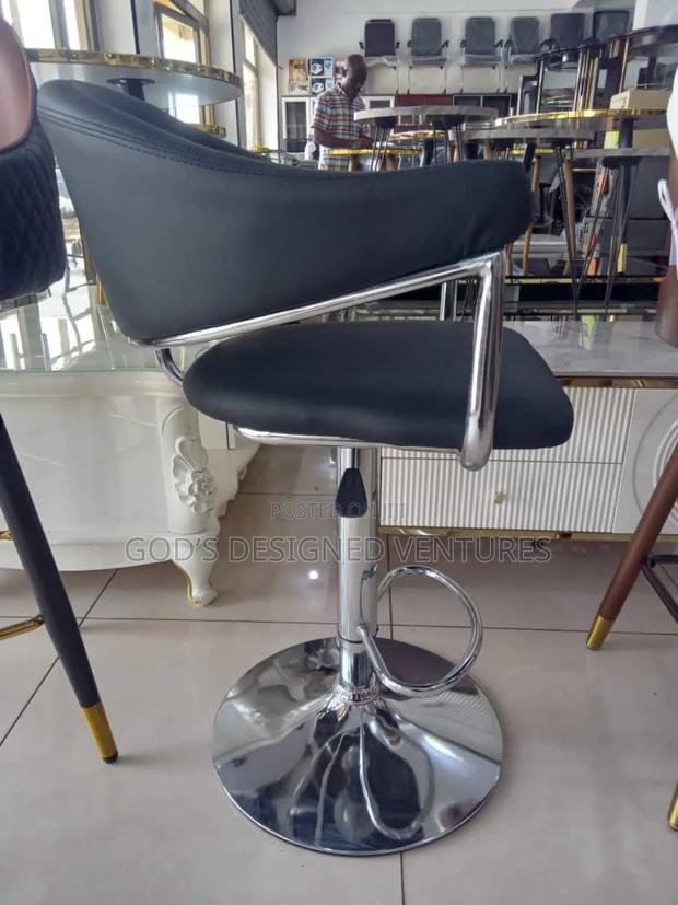 Solid and Strong Saloon Chair photo 2