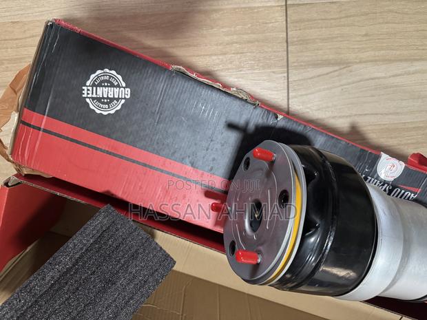 Mercedes Benz S500 Back Shocks photo 2