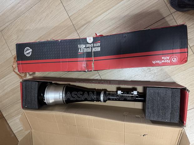 Mercedes Benz S500 Back Shocks photo 3