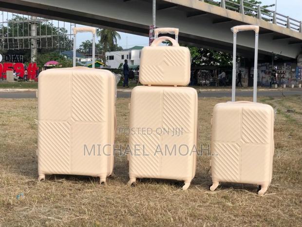 Grade 1 Luggage photo 2