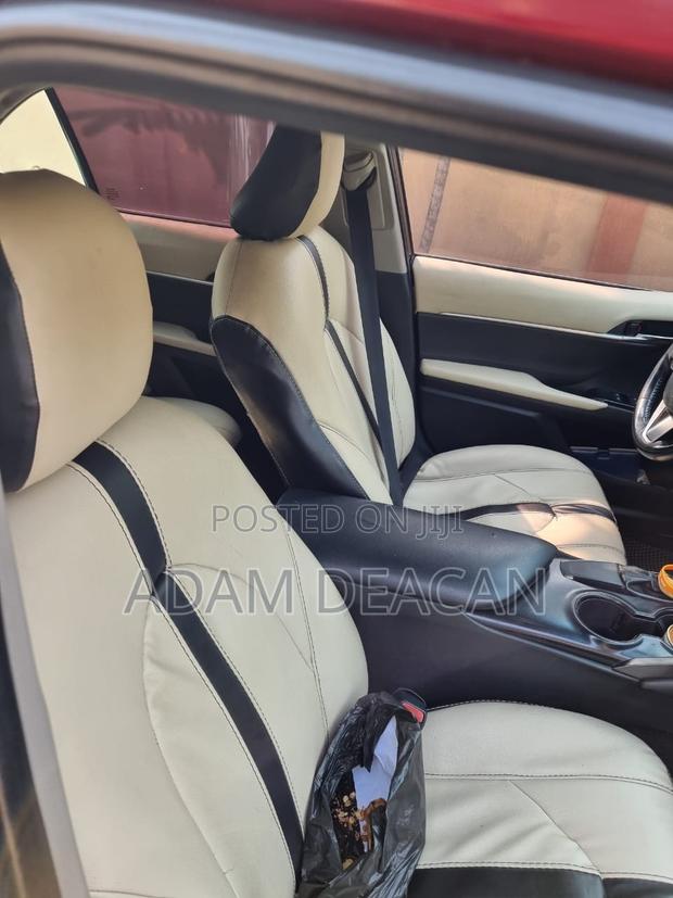 Toyota Camry SE FWD 2020 Burgundy