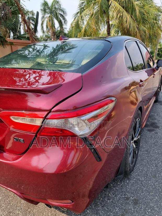 Toyota Camry SE FWD 2020 Burgundy