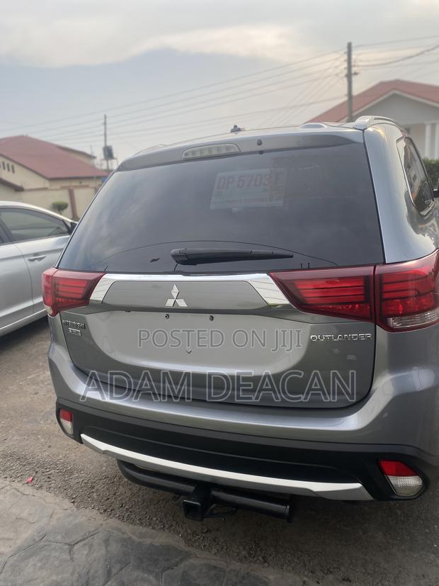 Mitsubishi Outlander 2015 Silver