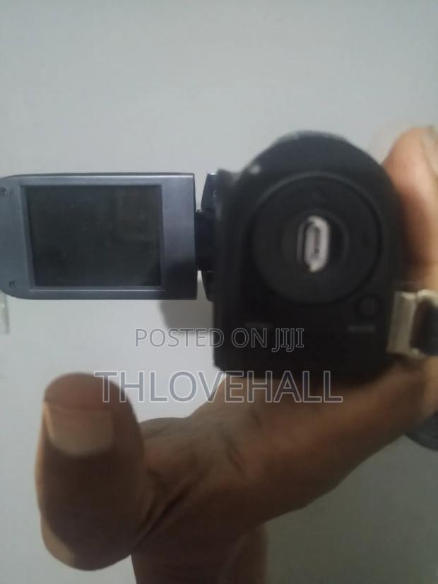 Distress Sale: Hd Video / Digital Camcorder/Camera For All Occasions photo 3