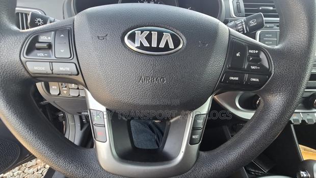 Kia Rio LX 4dr Sedan (1.6L 4cyl 6M) 2016 Gray photo 3