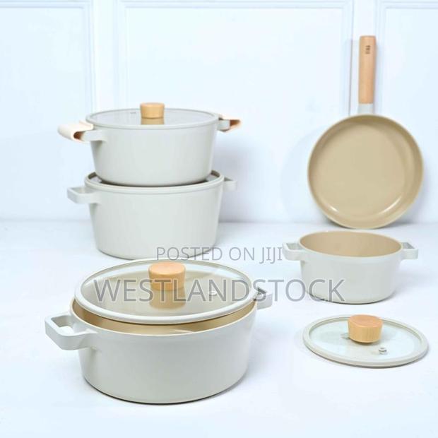 Cook in Style With This Elegant Ceramic Non-Stick Set photo 2