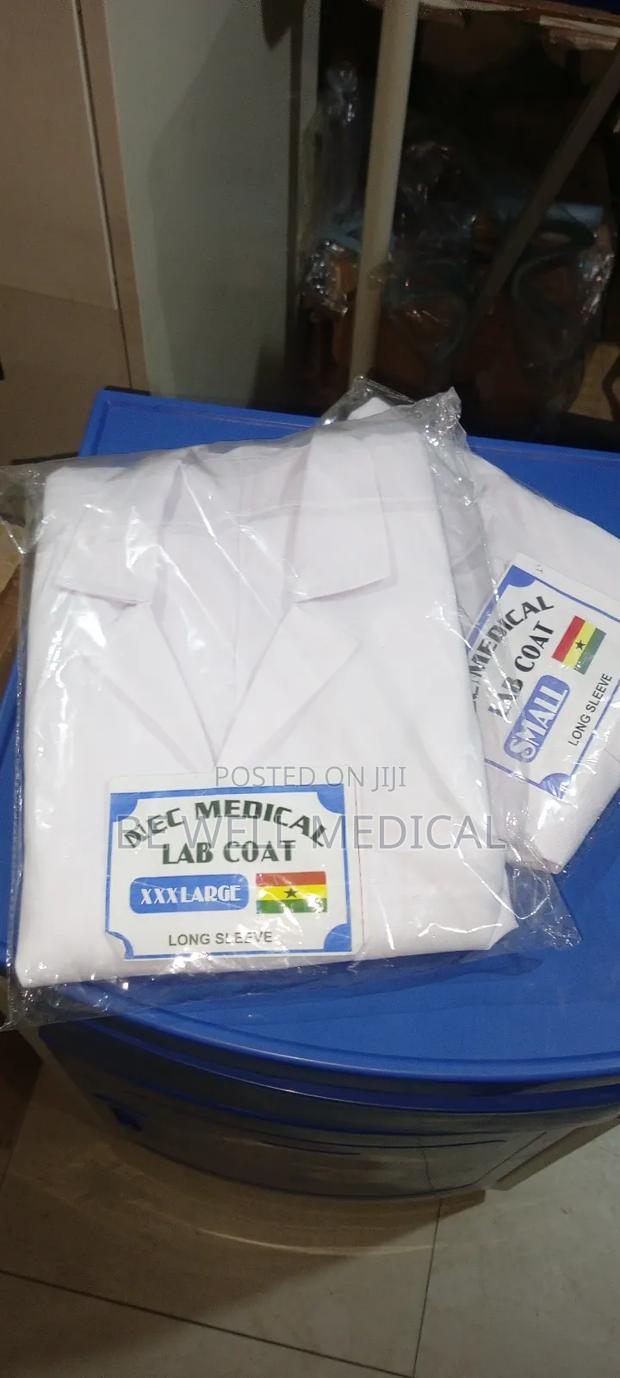 Medical Lab Coat · Photo 2