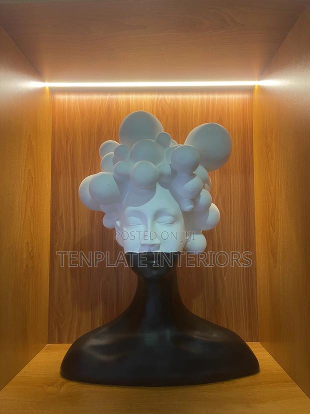 Mysterious Woman Sculpture Big photo 2
