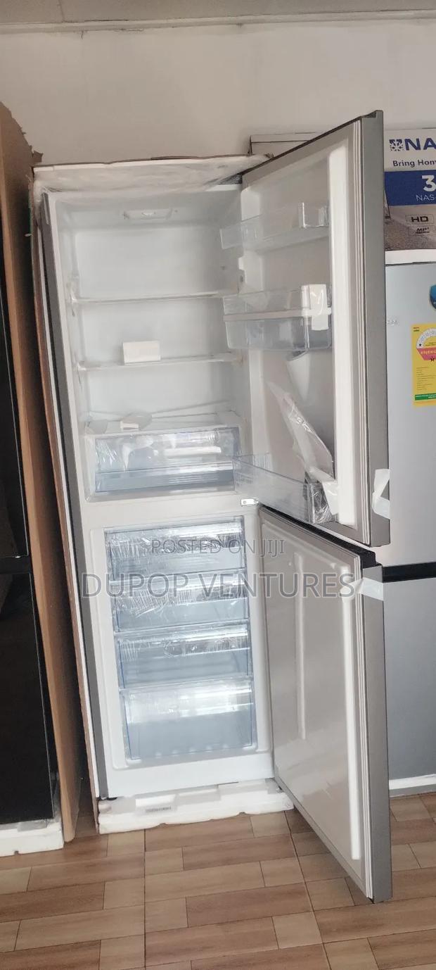 Hisense Fridge With Water Dispenser 256ltrs photo 4