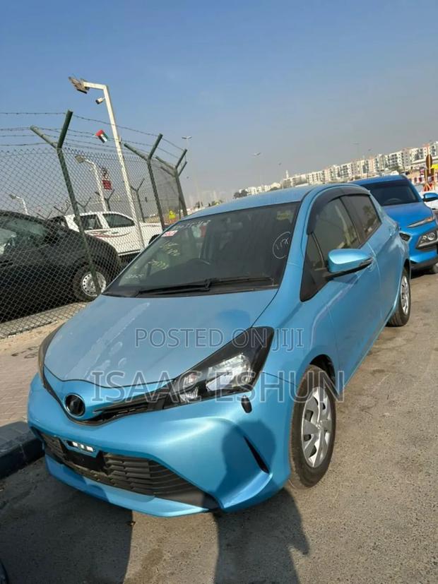 Toyota Vitz 1.0 FWD 5dr 2014 Blue