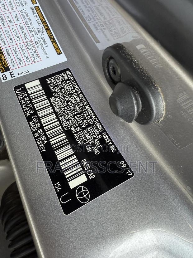Toyota C-HR 2018 Gray photo 20
