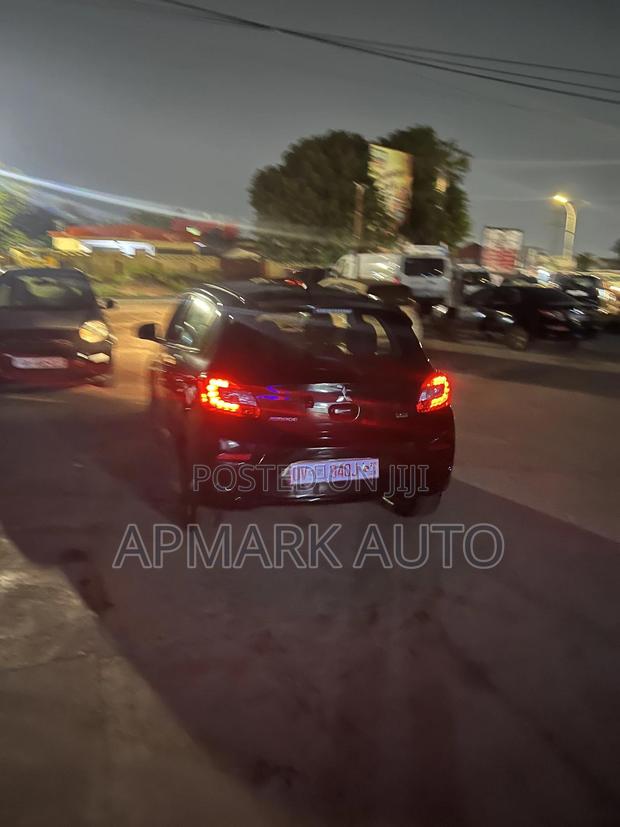 Mitsubishi Mirage LE 2020 Black photo 4