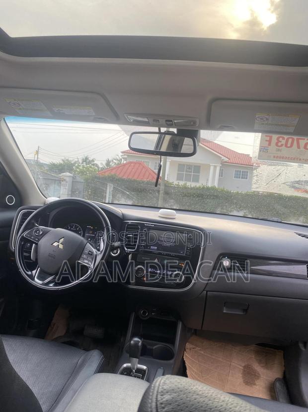 Mitsubishi Outlander 2015 Silver