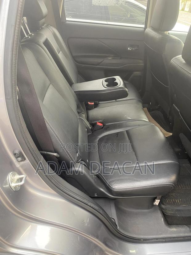 Mitsubishi Outlander 2015 Silver