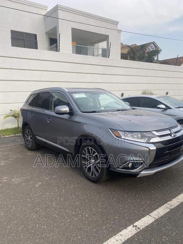 Mitsubishi Outlander 2015 Silver