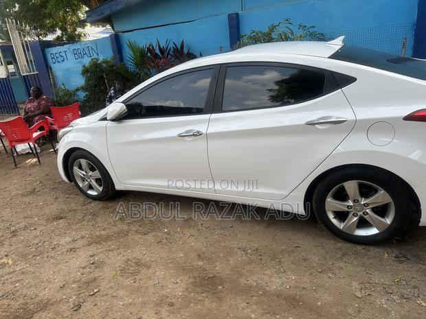 Hyundai Avante 2014 White photo 2