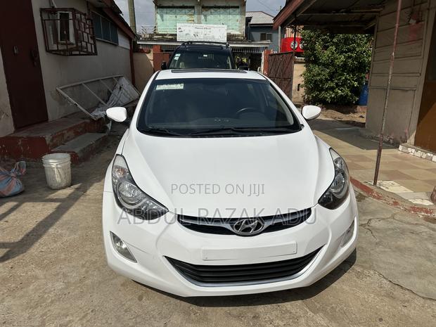 Hyundai Avante 2014 White
