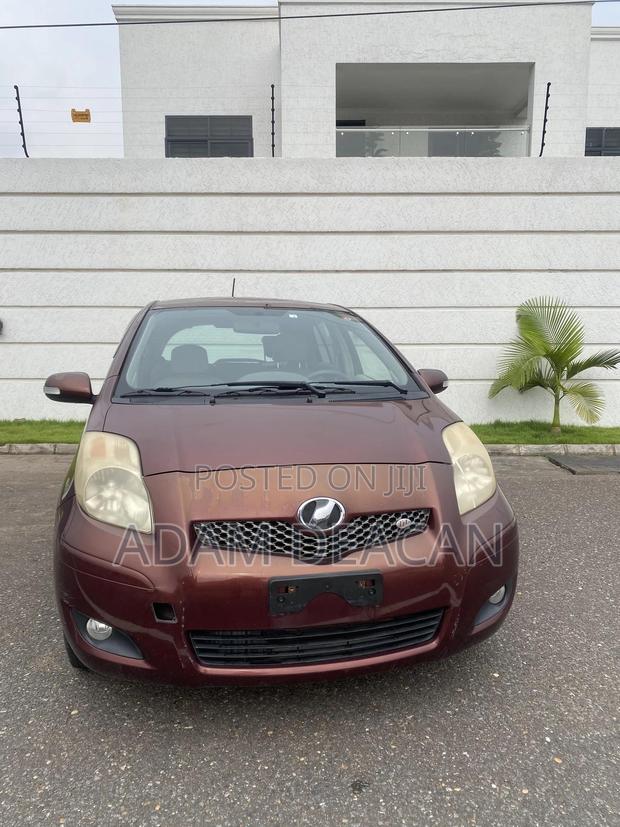 Toyota Vitz 2010 Brown