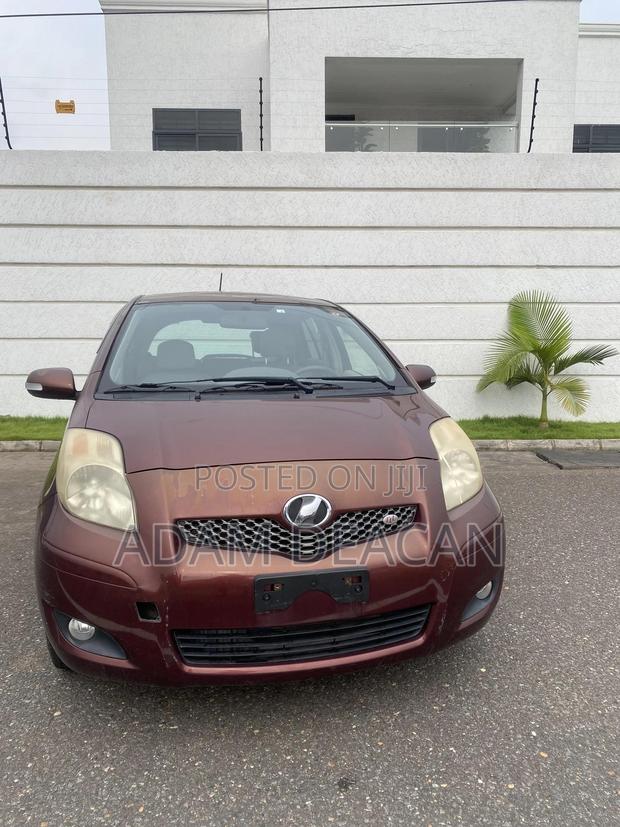 Toyota Vitz 2010 Brown