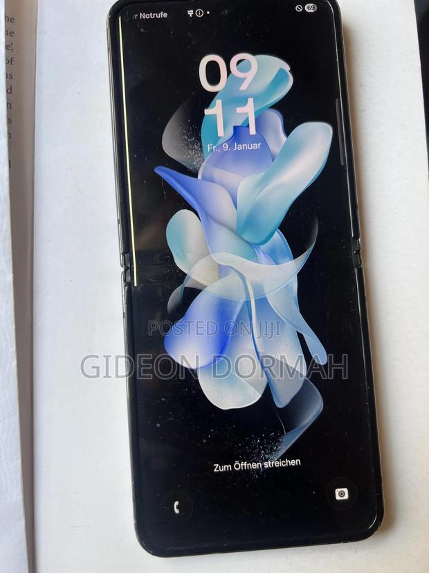 Samsung Galaxy Z Flip4 128 GB Black