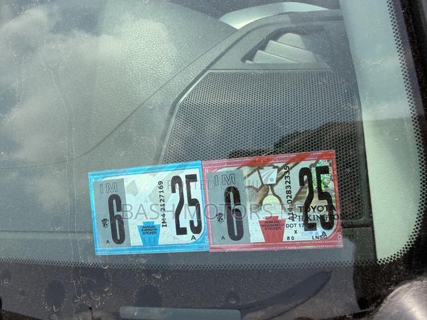 Toyota Tacoma 2017 Gray