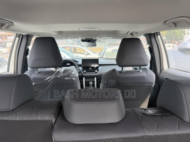 New Toyota Corolla Cross XLE 4WD 2024 White