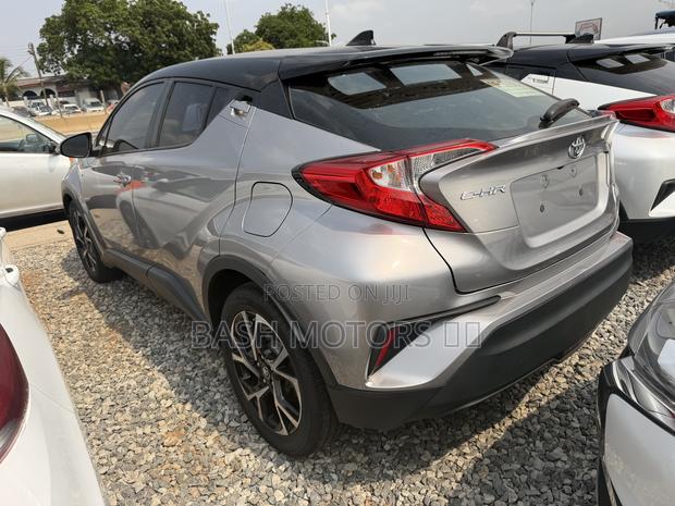 Toyota C-HR LE 2021 Gray