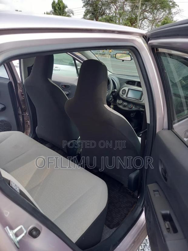 Toyota Vitz 1.3 AWD 5dr 2013 Pink photo 3
