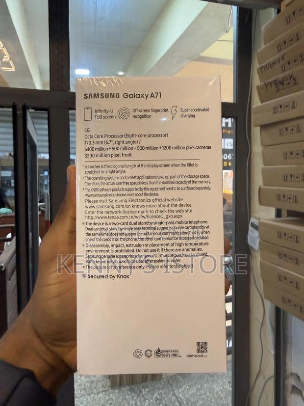 New Samsung Galaxy A71 128 GB Black · Photo 4