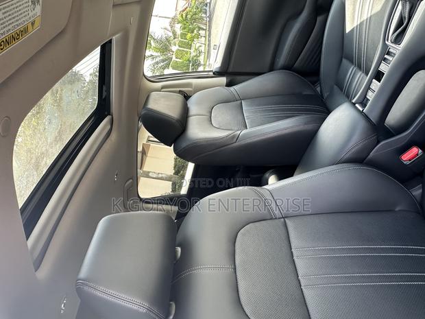 Honda HR-V EX-L AWD CVT 2023 Black photo 5
