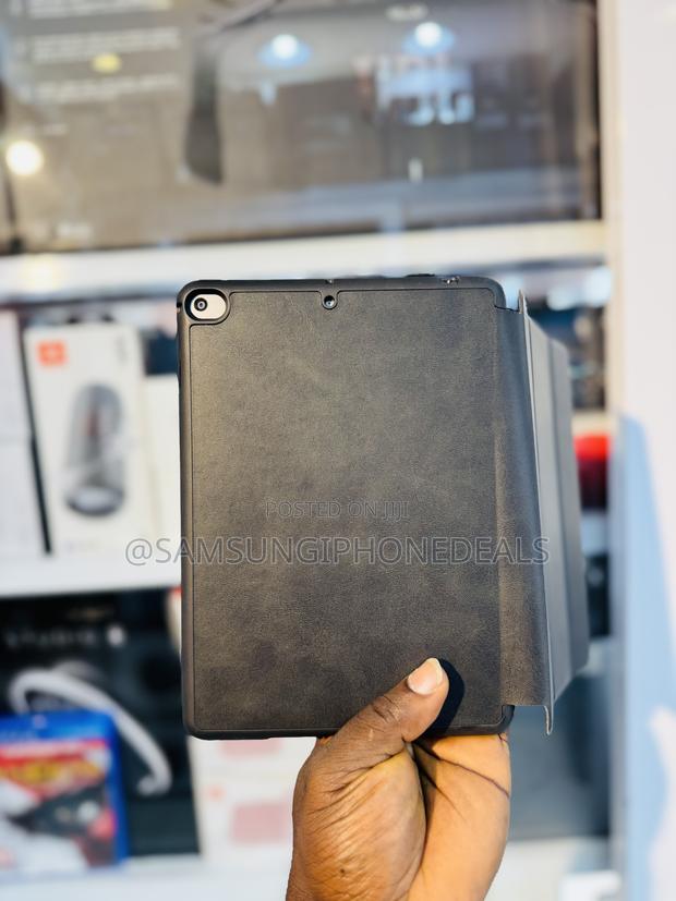 Apple iPad mini 5 64 GB Gray photo 2