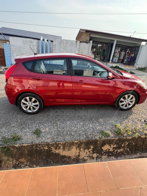 Hyundai Accent 2013 Red