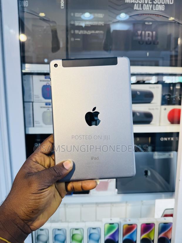Apple iPad mini 4 128 GB Gray