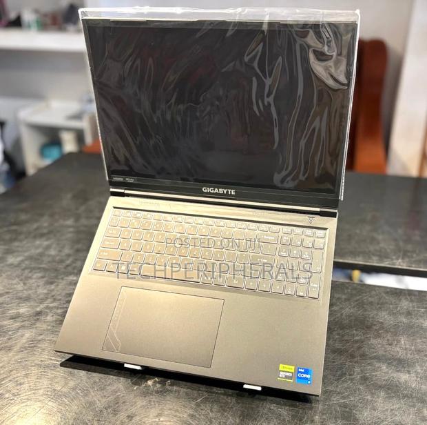 Laptop Gigabyte 32GB Intel Core I7 SSD 1T