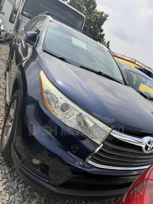 Toyota Highlander XLE 4dr SUV (3.5L 6cyl 6A) 2015 Blue