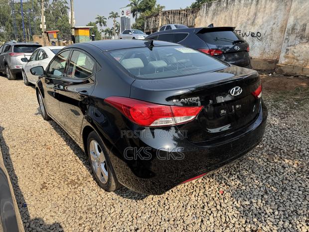 Hyundai Elantra 2013 Black