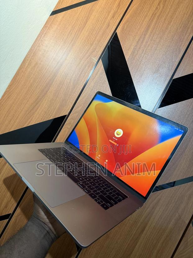 Laptop Apple MacBook Pro 2017 16GB Intel Core I7 SSD 512GB