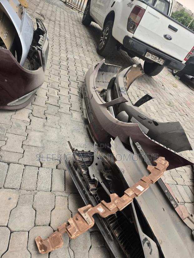 Mercedes Benz S Class Bodyparts photo 3