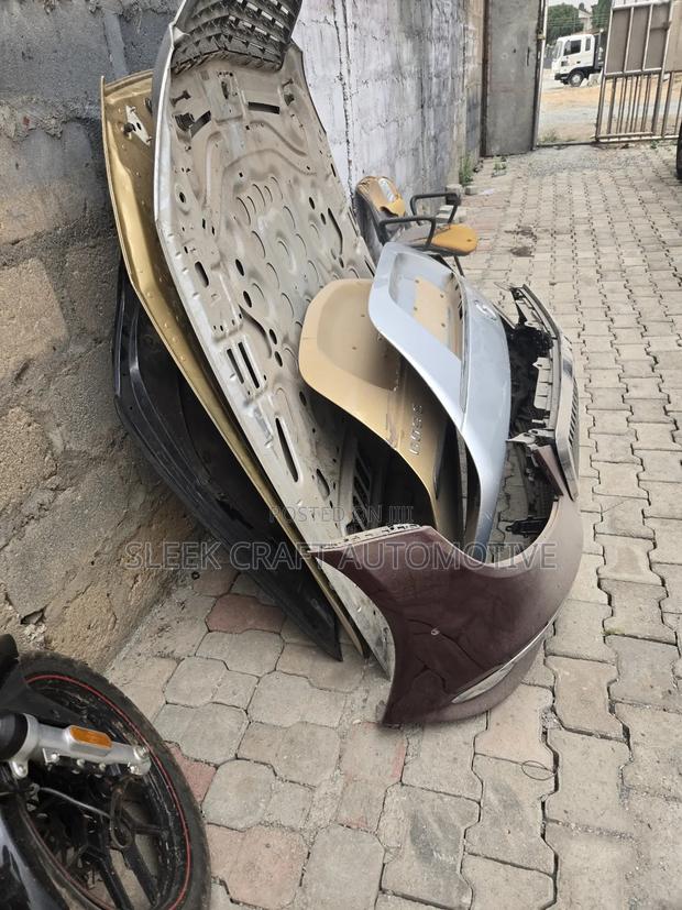 Mercedes Benz S Class Bodyparts photo 4