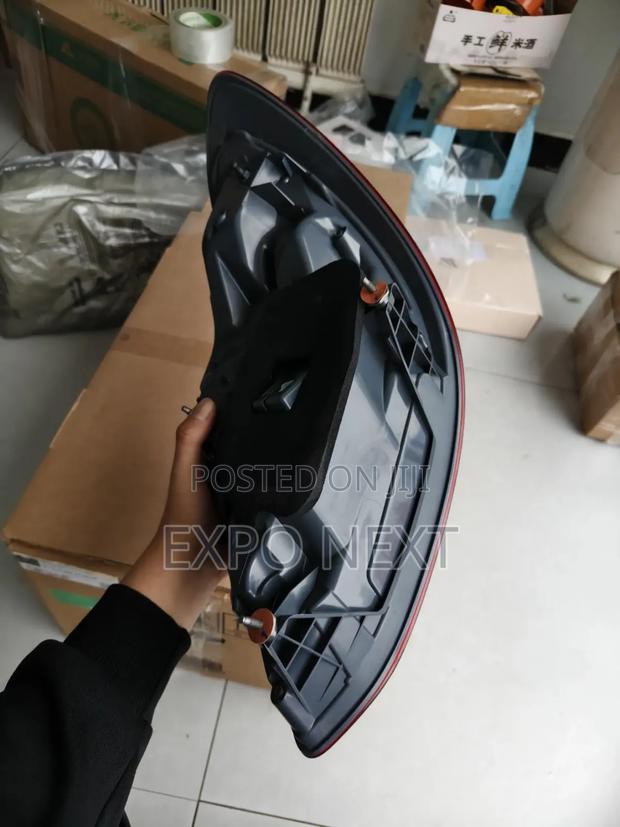 Mercedes-benz E Class 2016-2019 Rear Taillights (Left And Right) photo 7