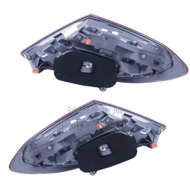 Mercedes-benz E Class 2016-2019 Rear Taillights (Left And Right) photo 10