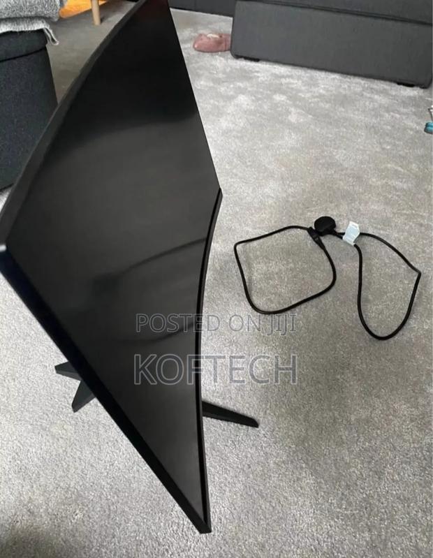 32 Inches AOC Curved Gaming Monitor · Photo 2