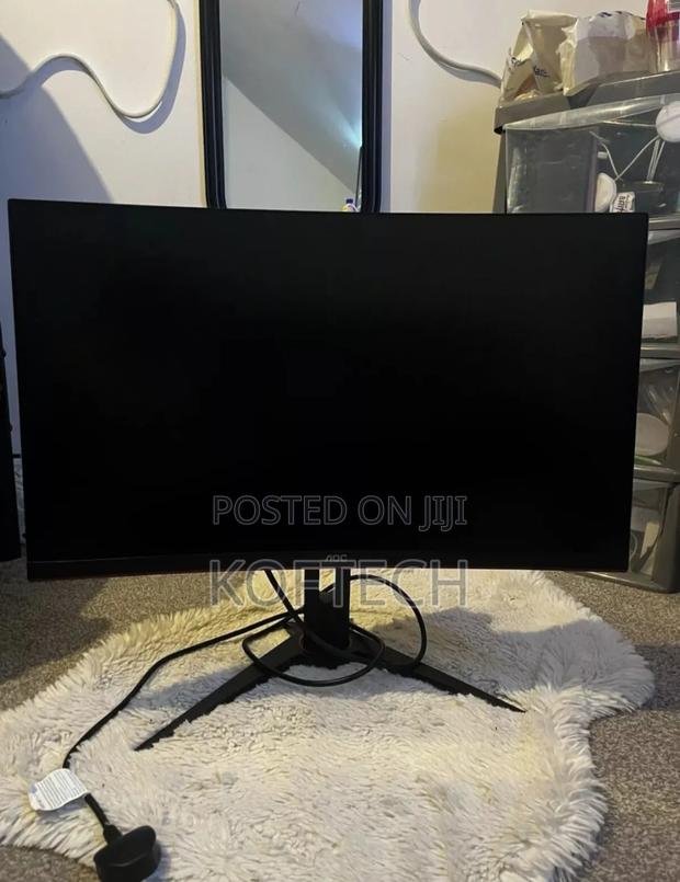 32 Inches AOC Curved Gaming Monitor · Photo 4